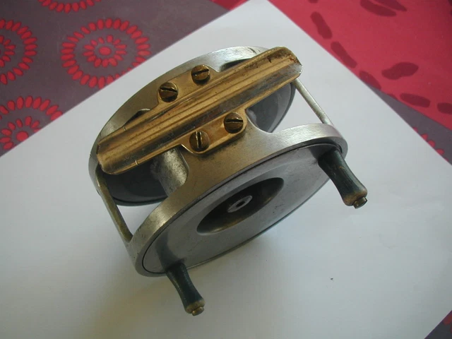 6 pieces pour moulinet ancien Mitchell ( 81589