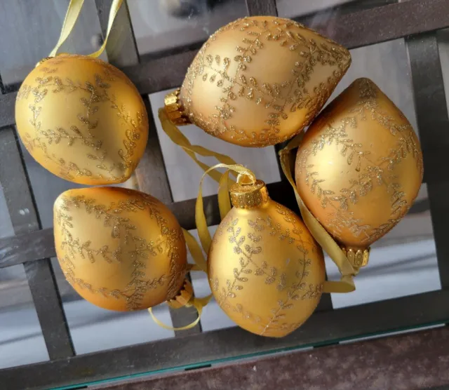 Gorgeous Set of 5 Gold Glitter teardrop glass Christmas Ornaments Trellis Leaf