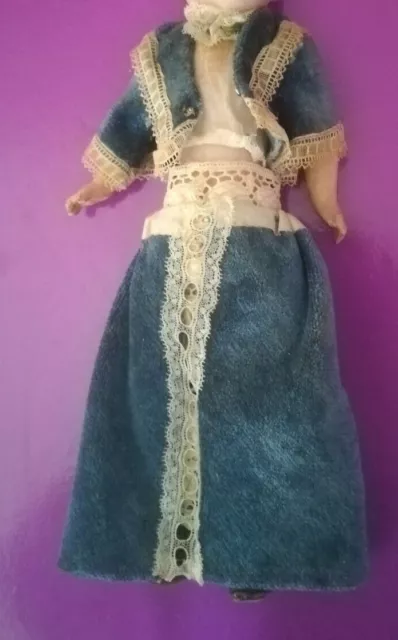 Joli ensemble ancien pour poupée Bleuette coutures mains de l'époque 1910