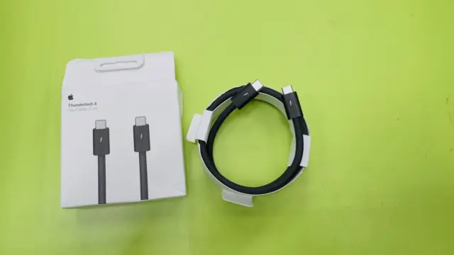 Genuine Apple Thunderbolt 4 Pro USB-C Cable 1m MacBook iPad iMac A2803