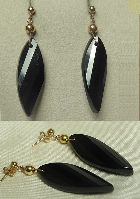 Collier 3 rangs en perles de verre noir facetté, 36 cm, fermoir toggle Collier 3 rangs en perles de verre noir facetté, 36 cm, fermoir toggle