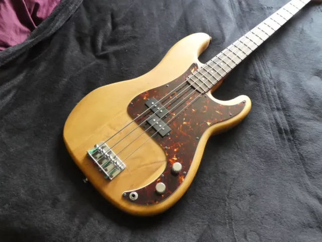 Fender Squier Precision bass