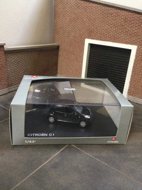 voiture miniature rare