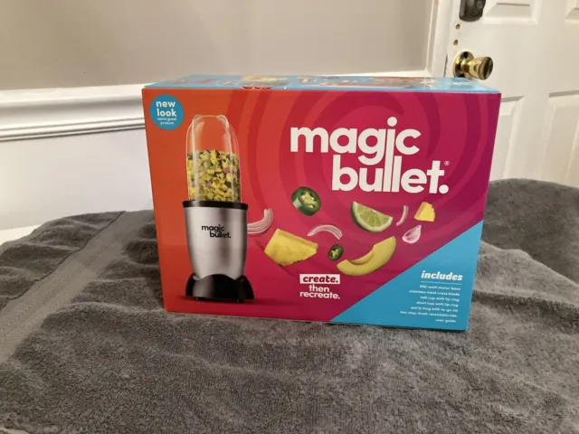 Magic Bullet 11 Piece  Personal Blender MBR-1101 Silver/Black Brand New!