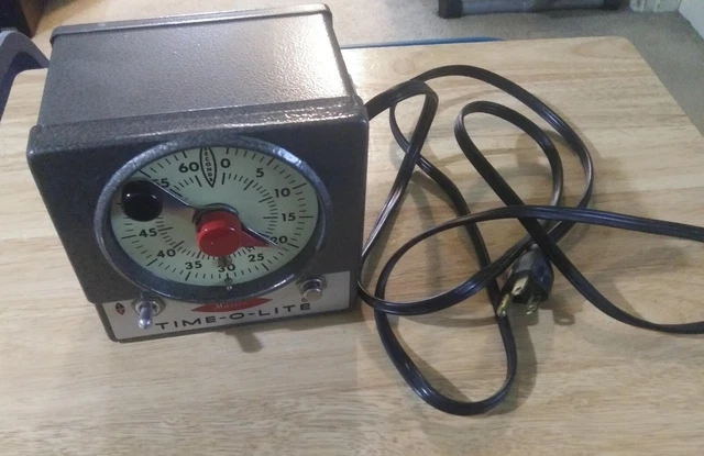 Fotografía vintage con temporizador de cuarto oscuro Master Time-O-Lite M-72 - funciona