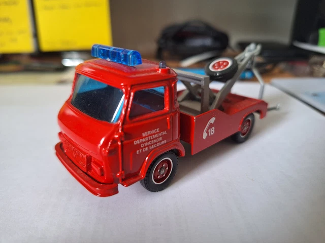 Miniature Verem 1/50 – Saviem SG4 Police – Dépanneuse Fourrière V273 – (Boîte Incluse)