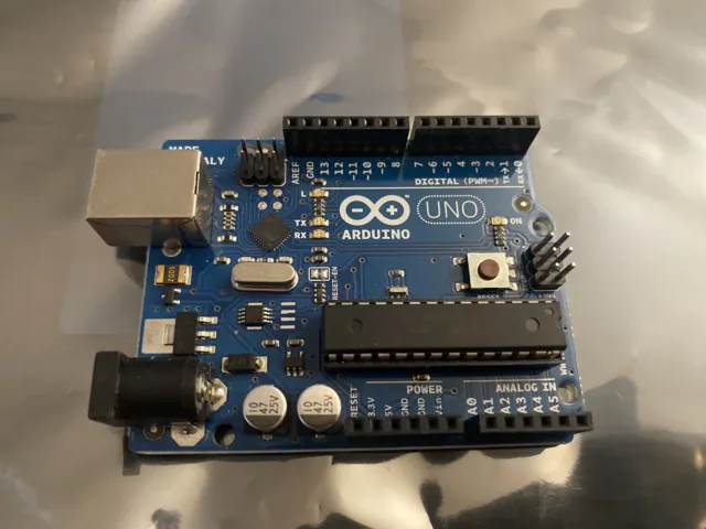 Arduino UNO REV2 Microcontroller