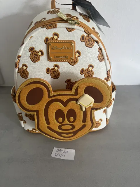 RARE! NEW WITH TAGS! Loungefly Disney Parks Mickey Mouse Waffle Mini  Backpack!