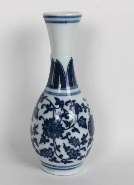 Chinese Antique Collection Blue And White Porcelain Handmade Flower Vase