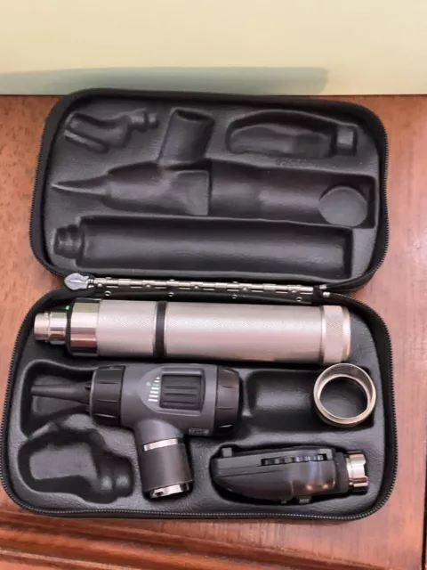 Welch Allyn Otoscope & Ophthalmoscope Set