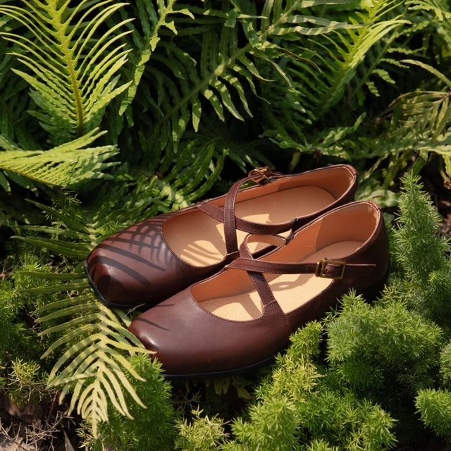 YEEZY SLIDE BONE US 9 27.5c m Flats, Women's Shoes, Women, Clothing, Shoes & Accessories