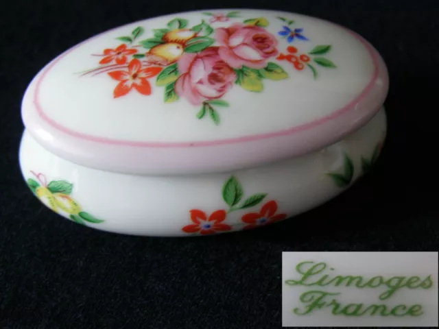 BOITE A PILULES en PORCELAINE DE LIMOGES  PILULIER BONBONNIÈRE DRAGEOIR BIJOUX