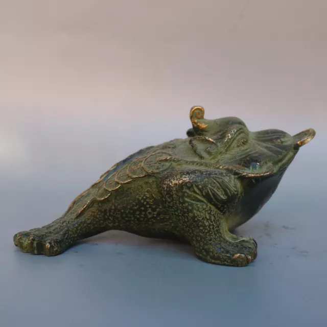 Collectible Chinese old copper gilt hand carven golden toad exquisite statue