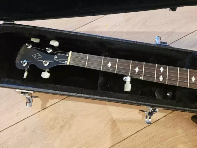 Banjo Stagg de 5 cuerdas con estuche rígido 3