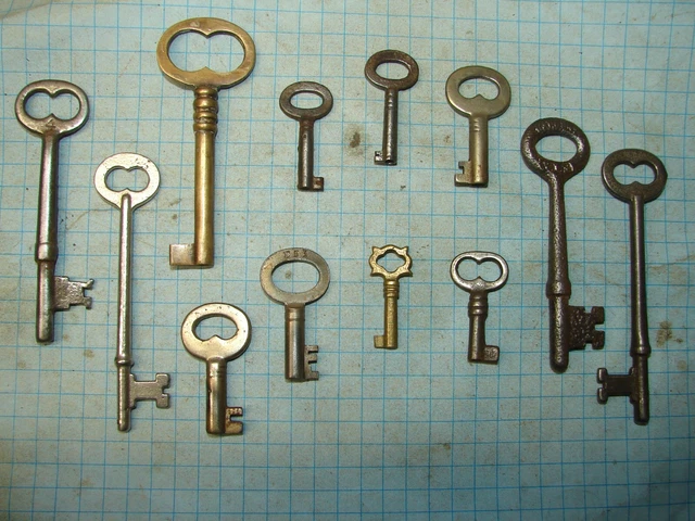 12 Antique Skeleton, Furniture, Barrel, Cabinet And Old Lock Keys