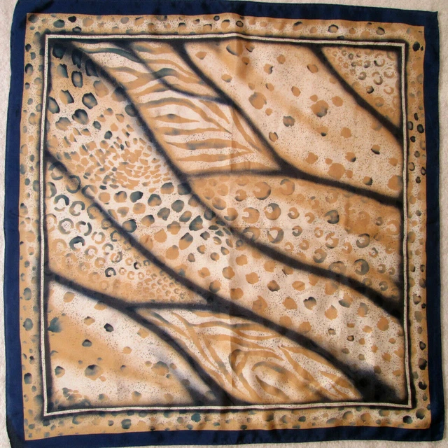 Foulard En Soie Vintage Marc Rozier - 85x88 Cm - Bleu Nuit Motif - Occasion élégant
