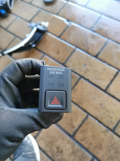 Bouton De Feux De Détresse Pour VW Tiguan MK1 Rline (2008-2017) – Remplacement Direct, Installation Facile !