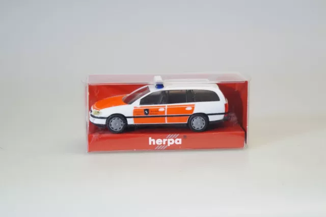 1:87 Herpa 042895 Opel Omega B Caravan FW Bieberau, top/ovp