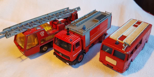 Lot 12 Véhicules Pompiers Miniature 1/87 HO - Mercedes Auto Union - Bon état