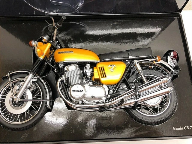 MINICHAMPS Honda CB 750 オレンジ 1/6 MINICHAMPS Honda CB 750 オレンジ 1/6 MINICHAMPS Honda CB 750