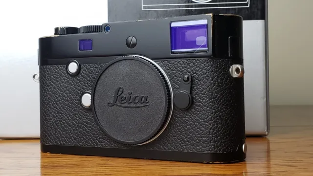 Leica M-P (MP Typ 240) 24MP Digital Rangefinder Camera (Black Paint)
