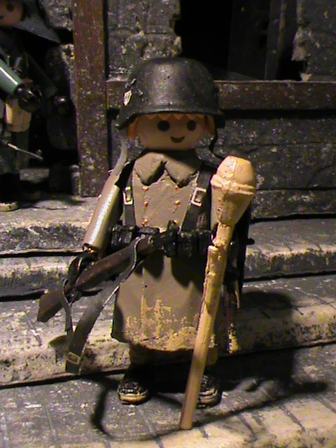 Playmobil Custom Soldat Waffen... (Front Oriental-1945) Ref-0456 Bis