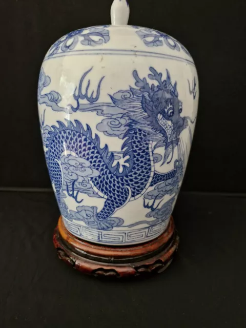 Chinese Porcelain Large Blue White Ginger Jar Lidded Vase Dragon Pattern & Stand