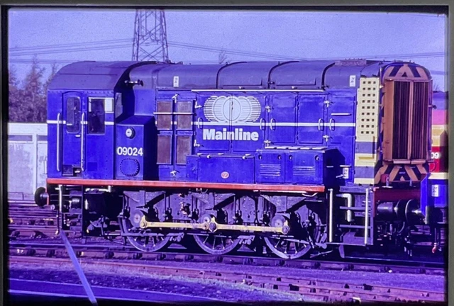 CLASS 09- Train 35mm Colour Slide-09024 -See note £2.99 - PicClick UK