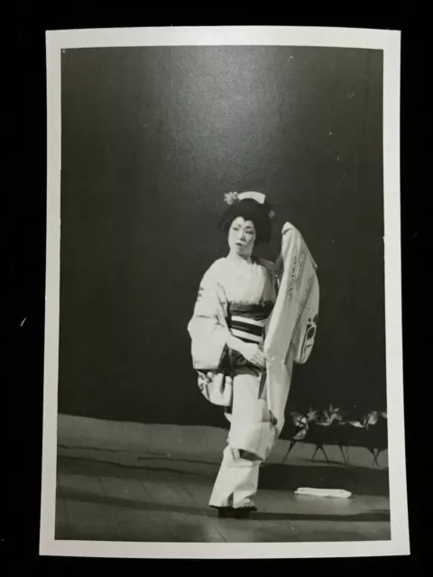 #4947 Japonais Vintage Photo De 1940s / Kimono Femme Danse Scène