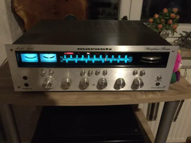 Top Receiver Marantz 2245 (sehr guter Zustand/tollerSound/klasse Empfang)