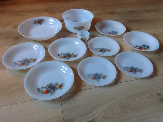 Lot De 8 Petites Assiettes Arcopal Volcan Modèle Épis, Diamètre 19 Cm, Vintage Neuves