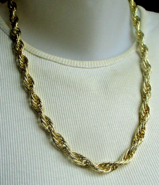 Ensemble collier et boucles d'oreilles Trifari vintage
