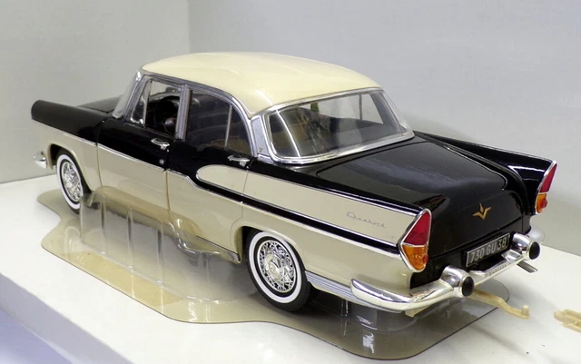 Simca Chambord Norev 1/18 : La Miniature Bordeau/beige De 1960 Qui Va Faire Son Effet !