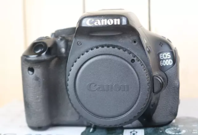 Canon EOS 600D Digital SLR Camera Body Only No Battery Working Condition Boxed