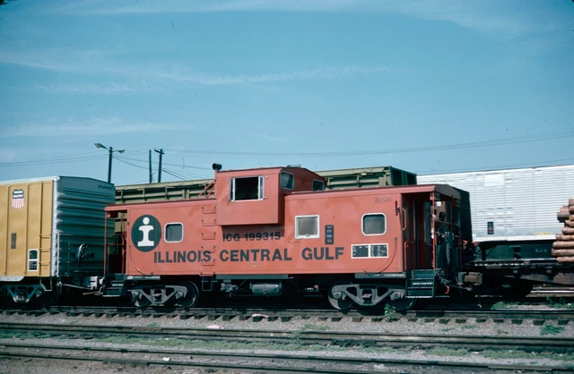 1976 Original Kodachrome Slide Fresh Icg Illinois Central Caboose #199315 Jax Ms