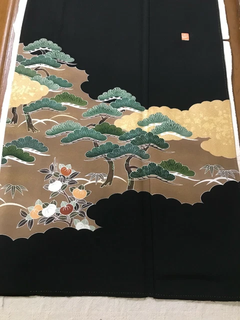 @@ Japanese kimono silk fabric/ tomesode black/ pine trees, Tachibana, gold L70 2