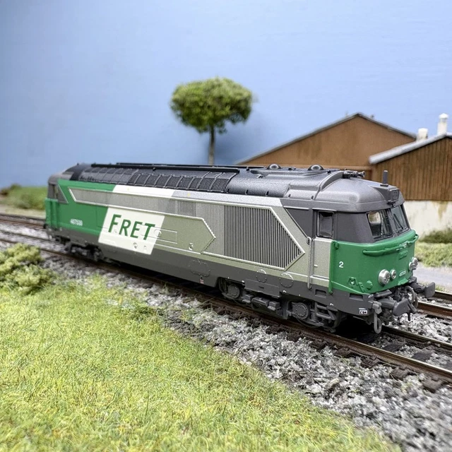 HO] : Locomotive diesel BB 67321 Livrée bleue, dépôt de Chambéry, Ep