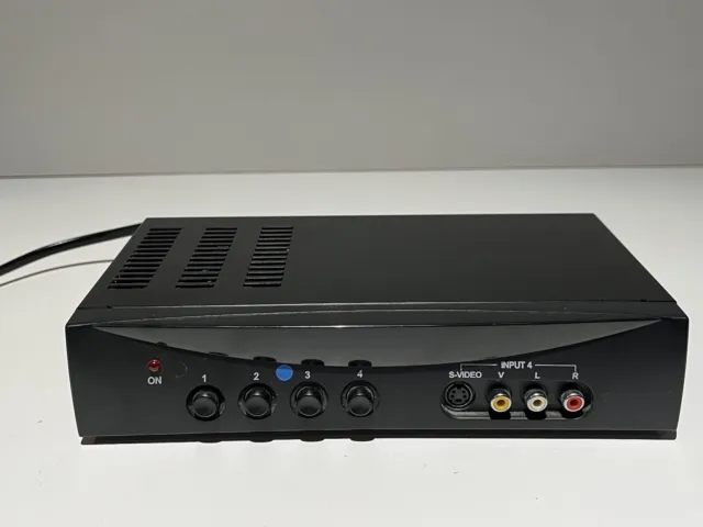 Philips Magnavox (PM61151) Audio / Video Source Selector With RF Modulator