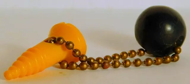 Vint Screwball Screw Ball Gumball Prize Key Chain Fob Plastic
