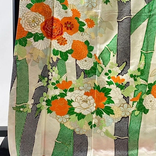 Japanese Kimono Furisode Pure Silk Chrysanthemum Bamboo Gold Thread Gold Paint 2