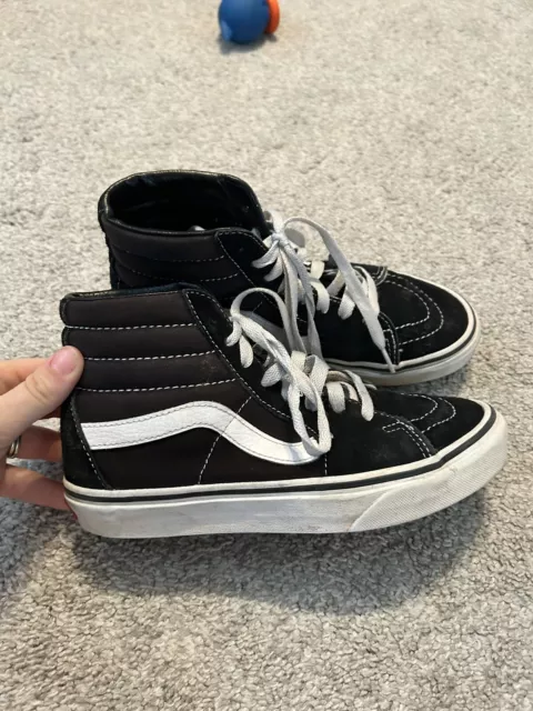 Vans Sk8-Hi Sneakers Mens Size 4, Women’s 5.5 High Tops Skate Shoes Black White