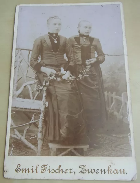 Photo Du Cabinet Zwenkau (Emil Fischer) Um 1900: Deux Fille (Confirmation ?)