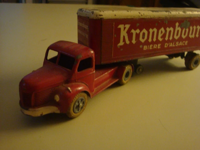 Miniature Tracteur Avec Remorque - N°639 Singafund Industrial - Neuf Sous Blister - Thème Ferme