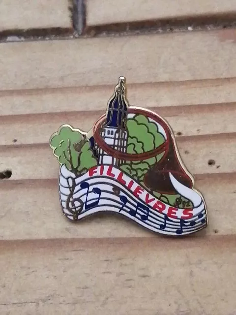 Pin's Pins Pin Enamel 1 Ville France  "FILLIEVRES"