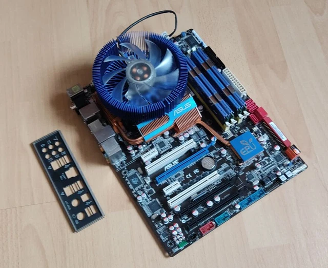 ASUS P5Q Deluxe - 775 + Intel Core 2 Extreme QX9650 3 GHz + 8 GB HyperX DDR2-1066