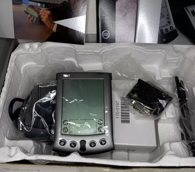 Palm V Organizer 3Com Software Disc Manuals Cords Adapters 2000 Open Box