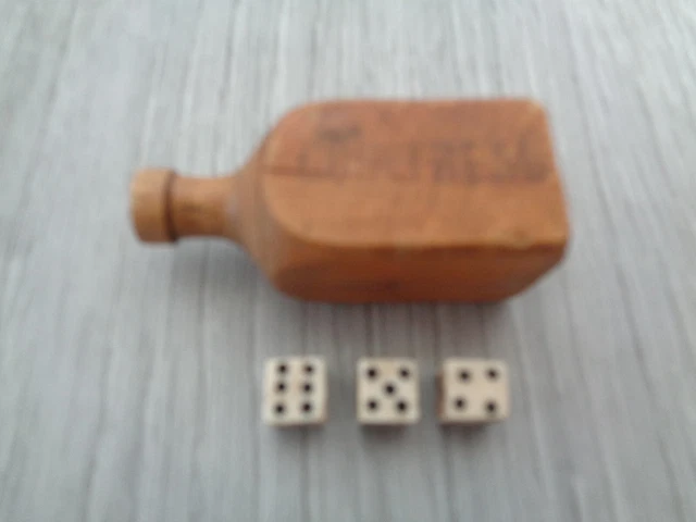 Bouteille En Bois Tournée Avec 3 Dés – Jeu De Bar 421 (421 Smd) – Décoration Et Jeu