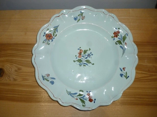 Plat en Faïence Italie XVIII Nove Bassano? Faenza? Savone?