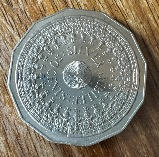 1977 SILVER JUBILEE 50 Fifty Cent Coin Queens Jubilee Old