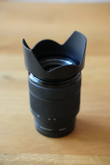 Sony Alpha SEL-2870 28-70 mm F/3.5-5.6 E-Mount, Vollformat & Zoom Objektiv 